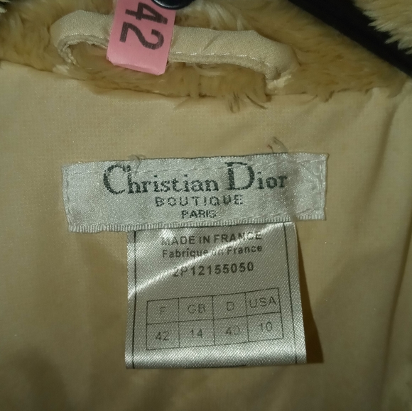 DIOR Boutique "Runway fur coat" (Flawless) - Picture 4 of 15